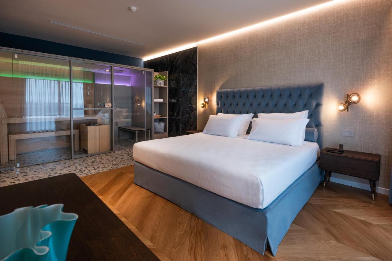 ซาวอย บีช โฮเต็ล แอนด เทอร์มอล สปา Hotel บิบิโอเน ภายนอก รูปภาพ Deluxe room