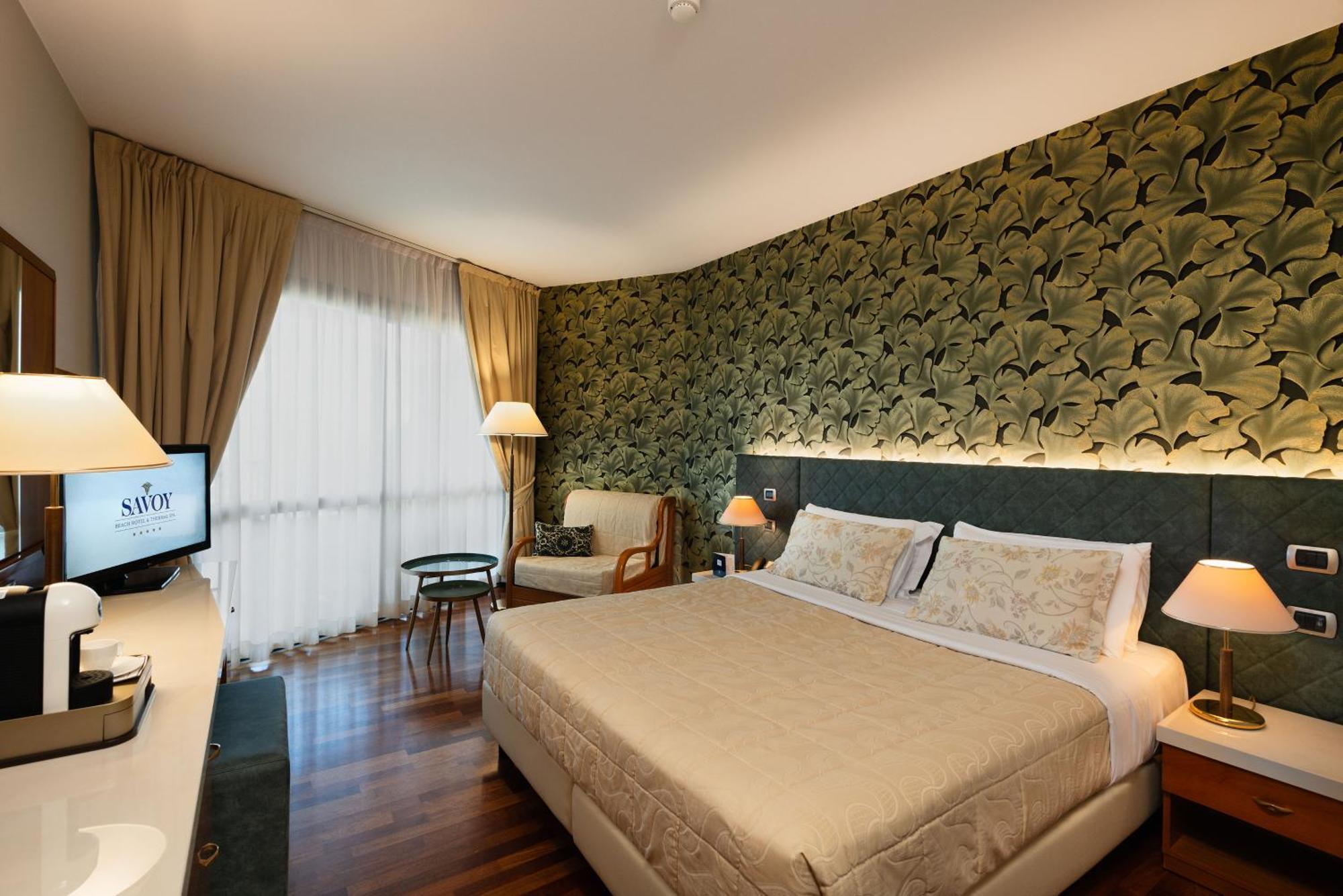 ซาวอย บีช โฮเต็ล แอนด เทอร์มอล สปา Hotel บิบิโอเน ภายนอก รูปภาพ A room at the hotel