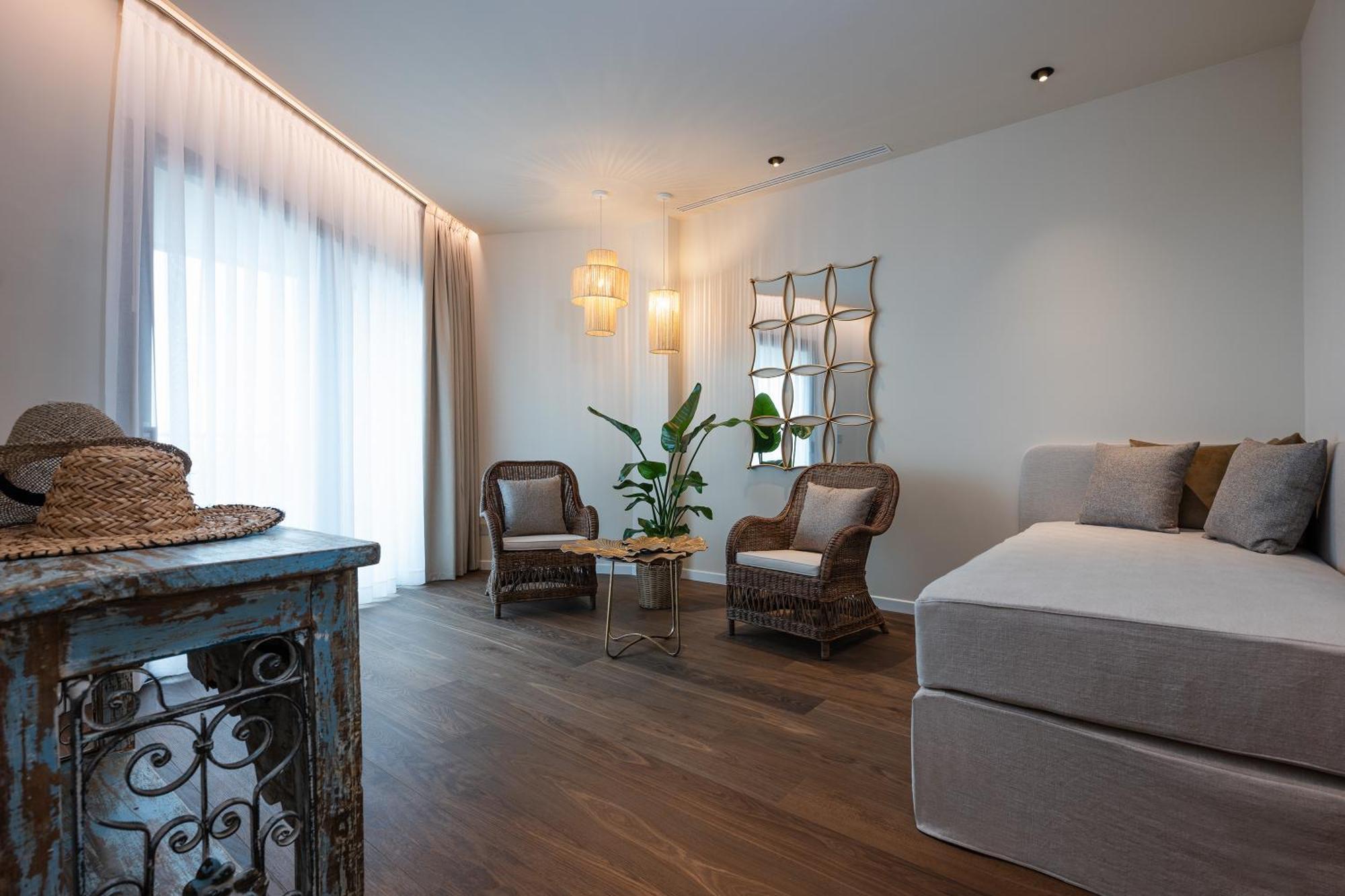 ซาวอย บีช โฮเต็ล แอนด เทอร์มอล สปา Hotel บิบิโอเน ภายนอก รูปภาพ A room at the hotel